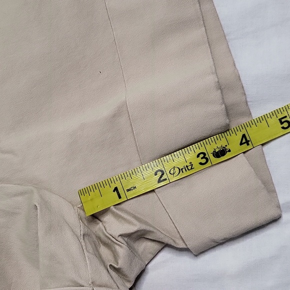 7th avenue NY & Co. cream colored shorts sz 8 - Picture 5 of 8